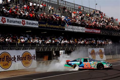 NASCAR finalizing deal to add Mexico City to Cup .